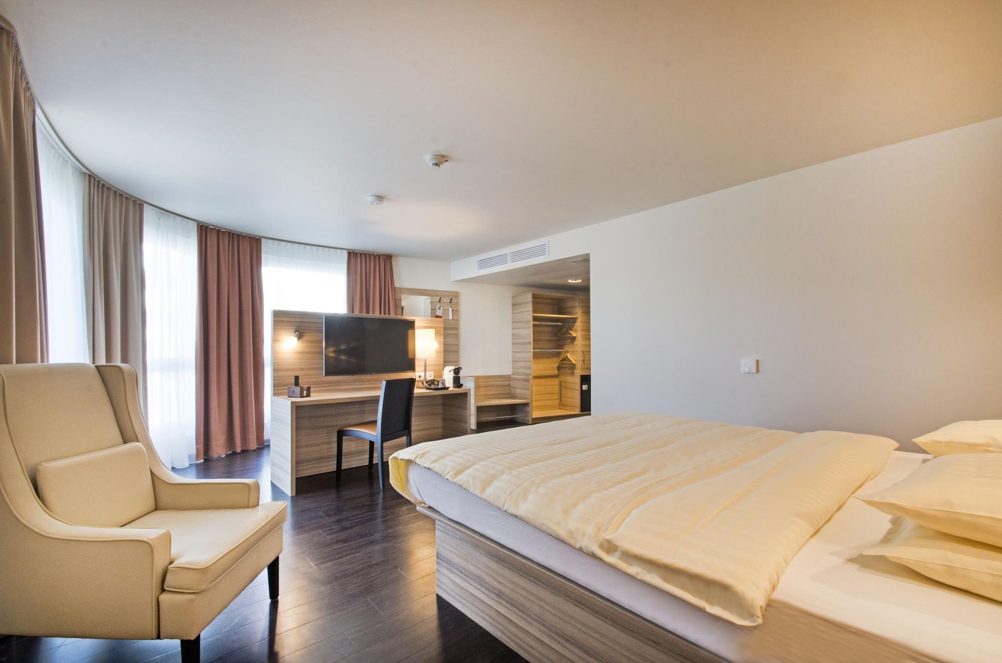 Staycity Aparthotels Heidelberg Exterior foto