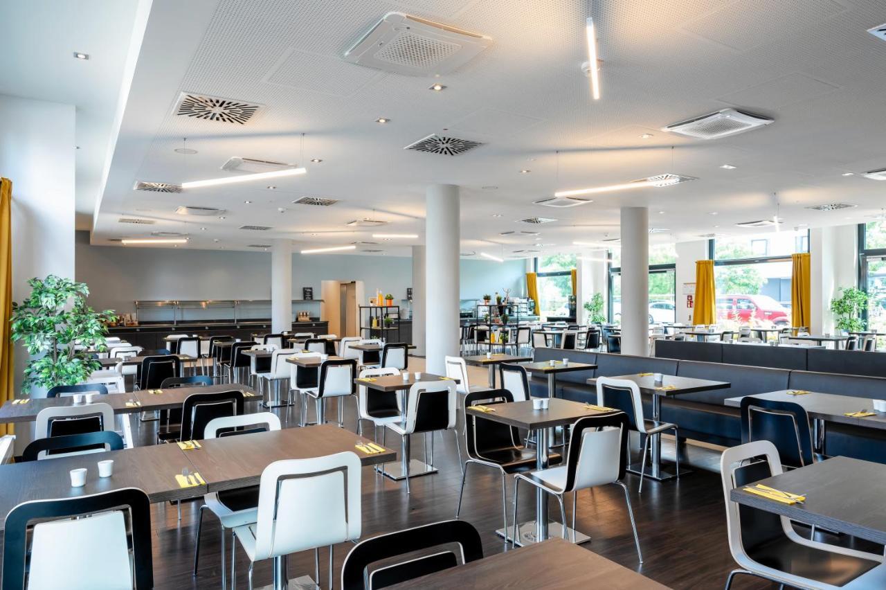 Staycity Aparthotels Heidelberg Exterior foto