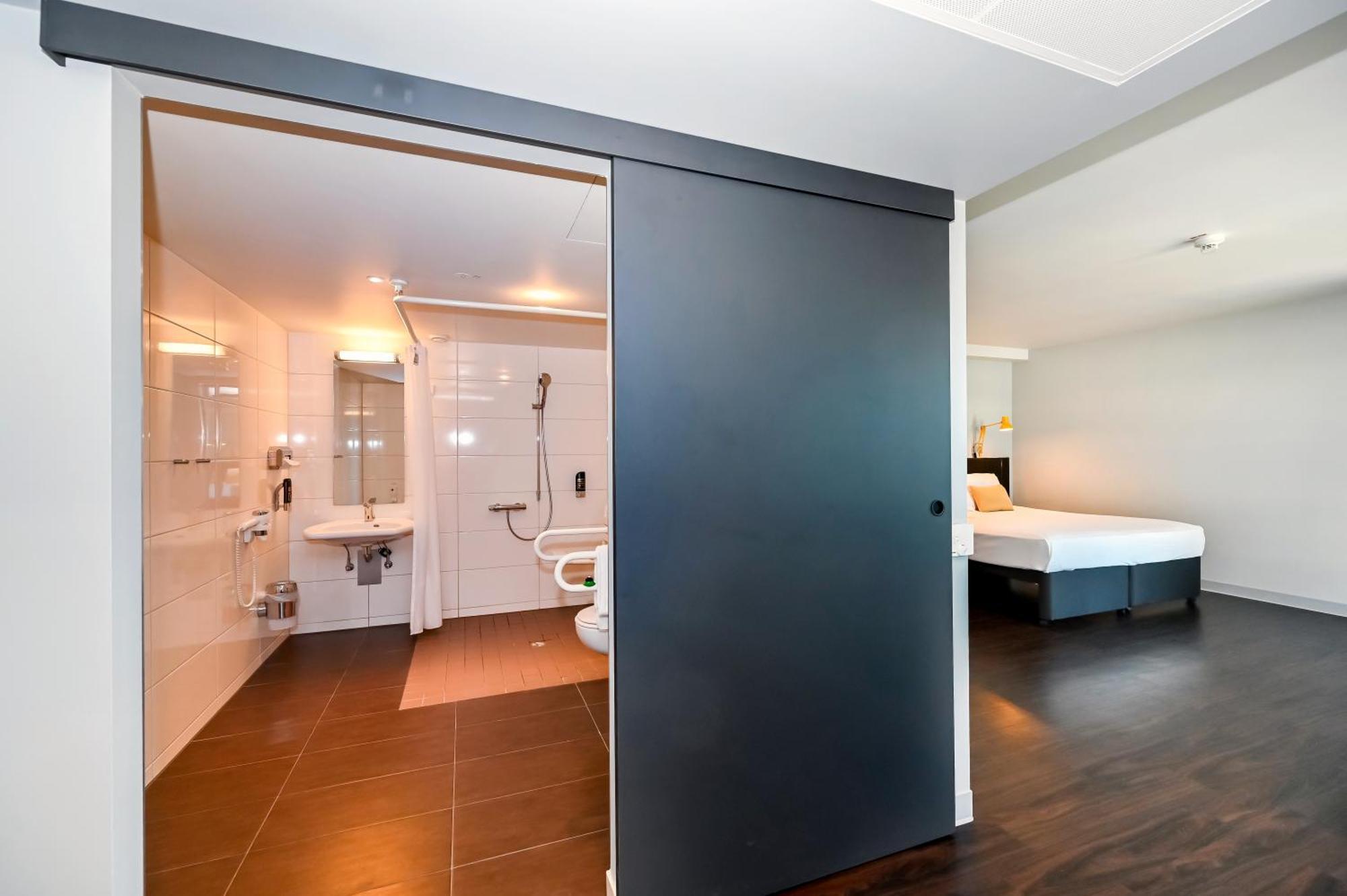 Staycity Aparthotels Heidelberg Exterior foto