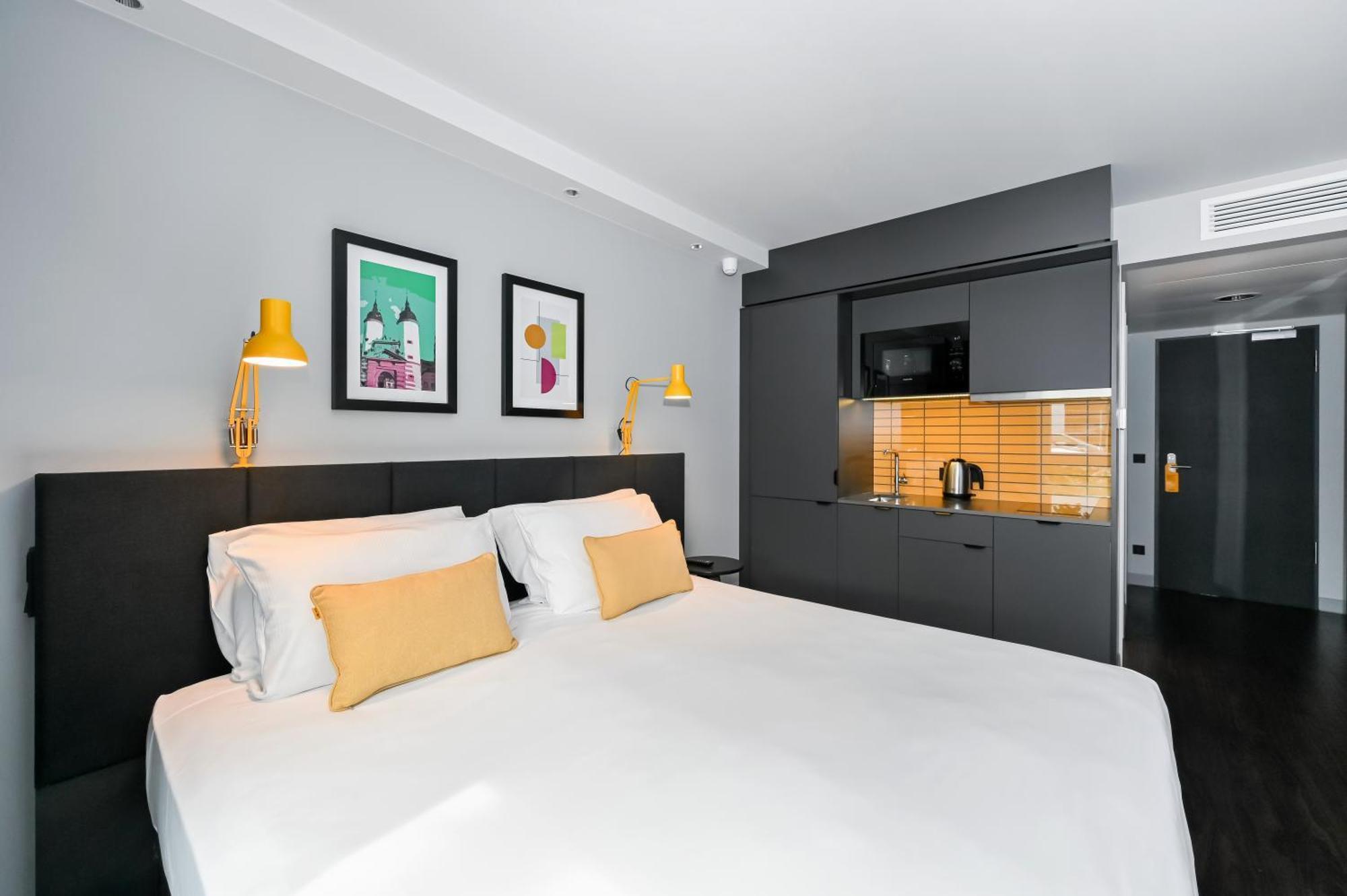 Staycity Aparthotels Heidelberg Exterior foto