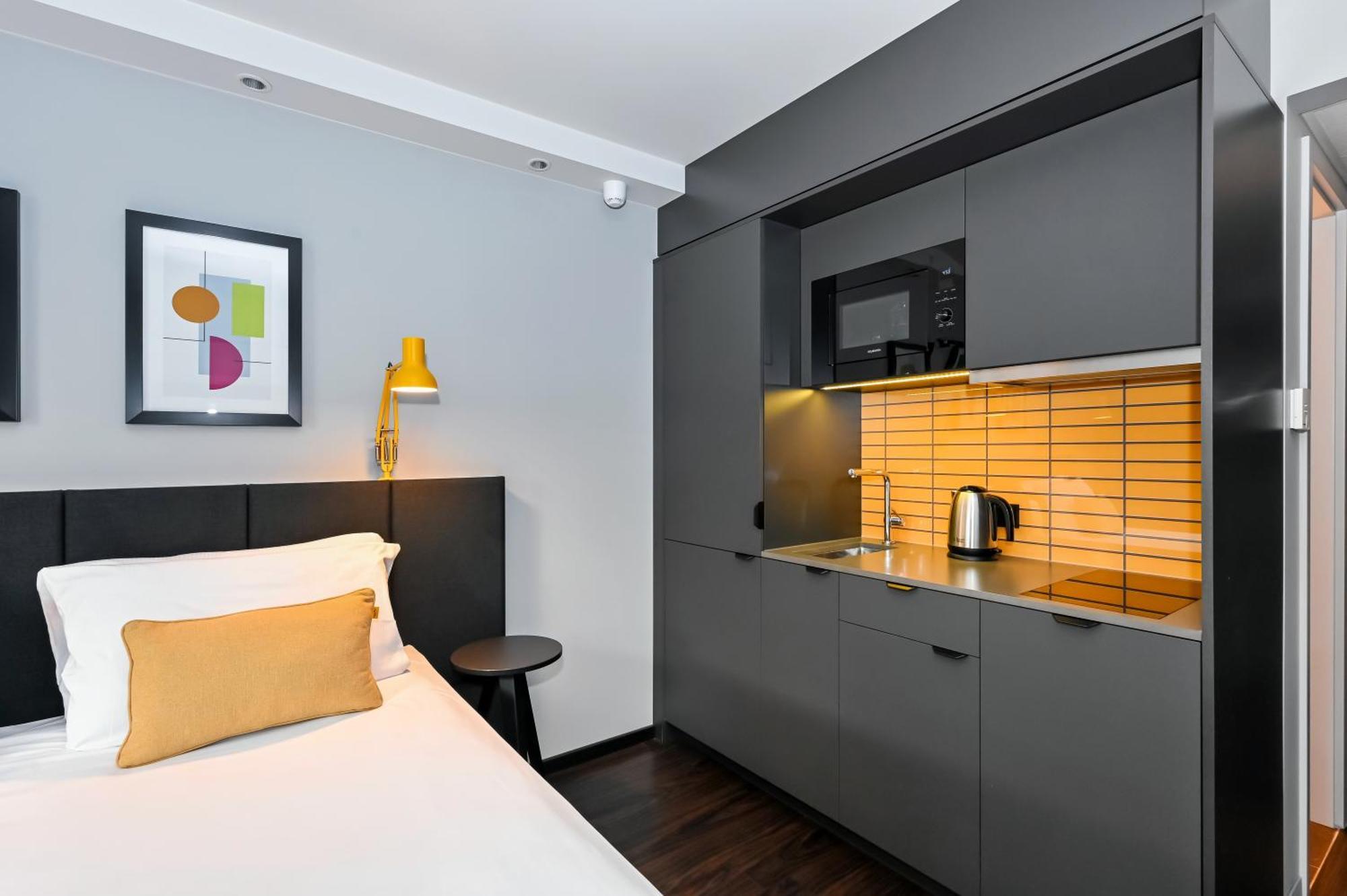Staycity Aparthotels Heidelberg Exterior foto